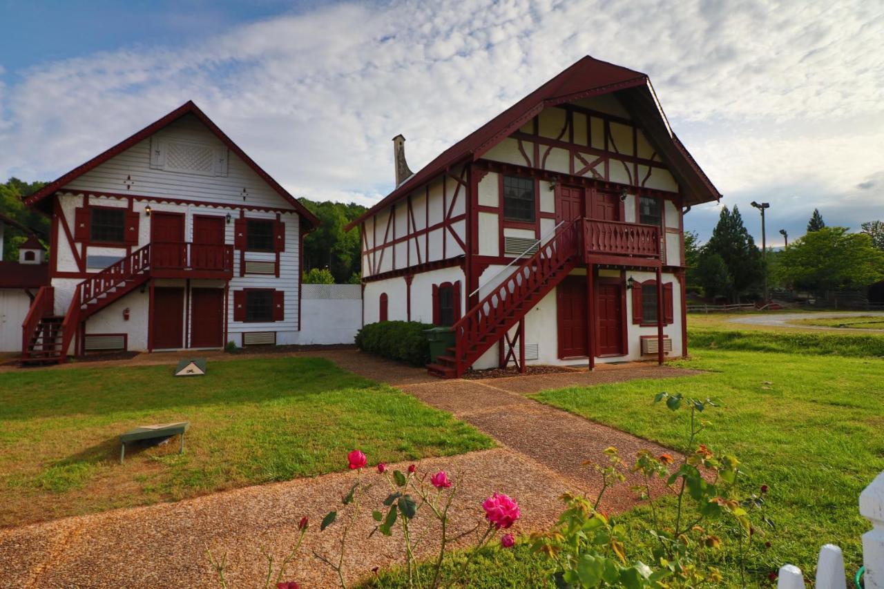 Alpine Village Inn Helen Dış mekan fotoğraf